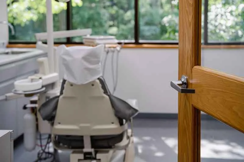 dental operatory at Brodine Prosthodontics